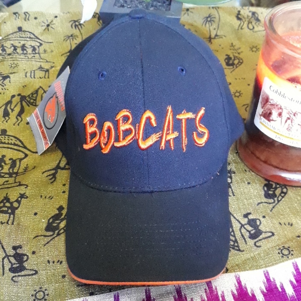 HAT CHARLOTTE BOBCATS CAP